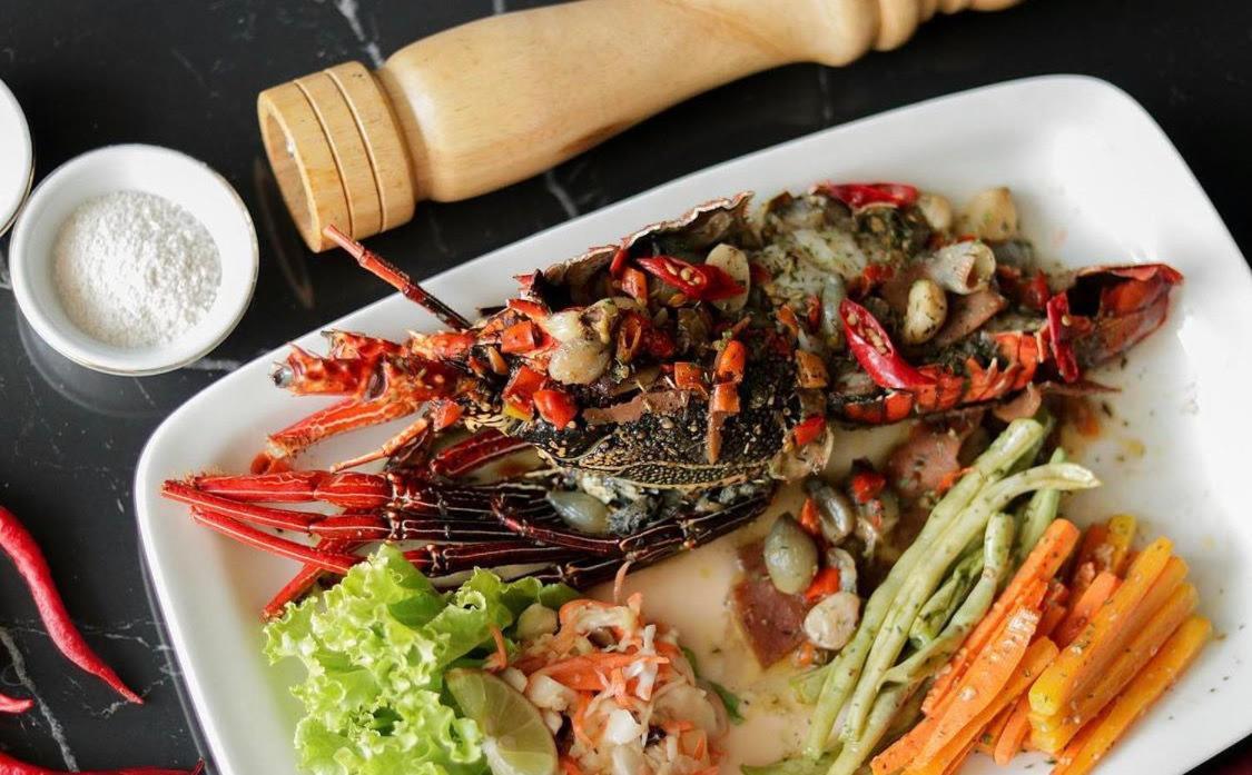 Golden Palace Hotel Batu Merah Ngoại thất bức ảnh