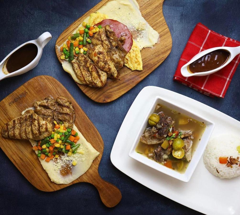 Golden Palace Hotel Batu Merah Ngoại thất bức ảnh