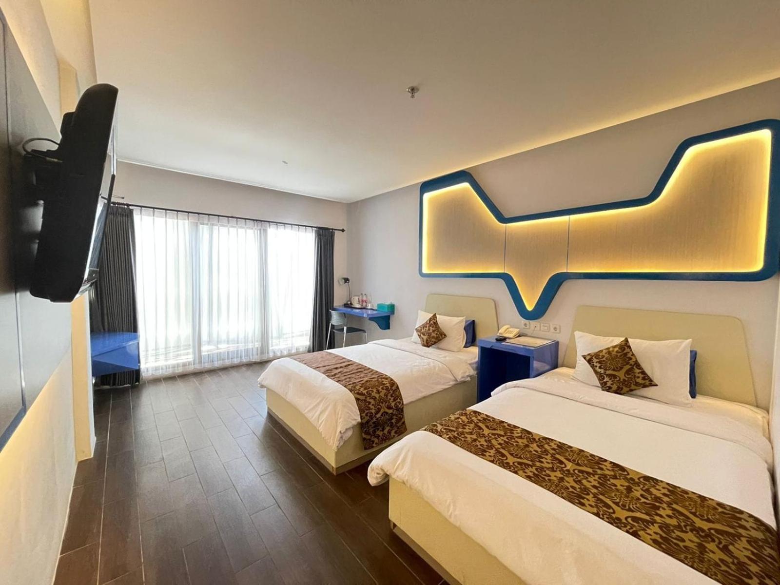 Golden Palace Hotel Batu Merah Ngoại thất bức ảnh